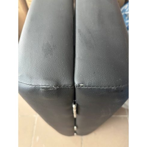 Extra-könnyű ALU 2 masszázságy ÉRTÉKCSÖKKENT kis hibás termék  AJÁNDÉK FÉLHENGERPÁRNÁVAL 196 x 70 cm - FEKETE
