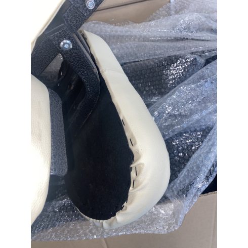 Hordozható, összecsukható masszázsszék táskával - B ÉRTÉKCSÖKKENT KISHIBÁS TERMÉK - KRÉM